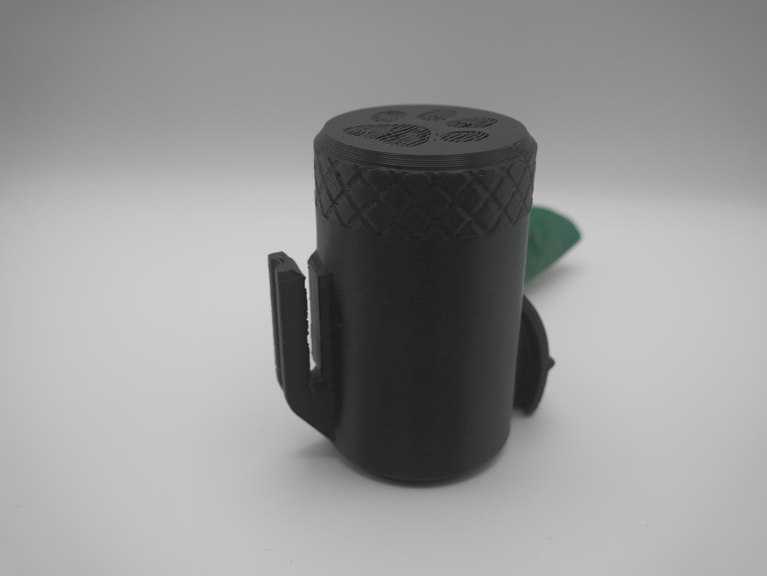 Slimline Poo Bag Dispenser for Flexi Retractable Leads