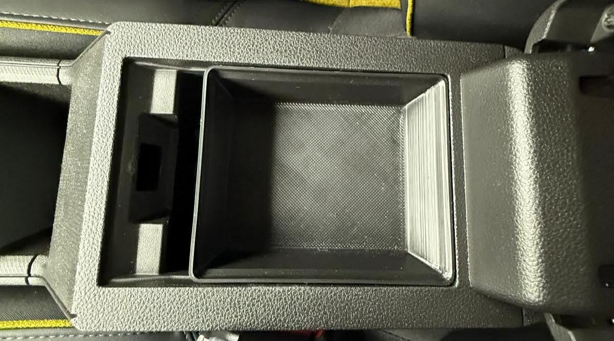Renault 5 E-Tech Armrest Organiser